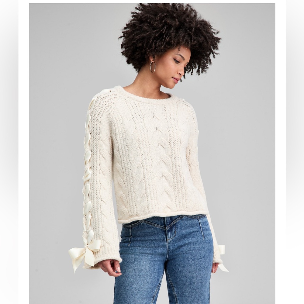 Elegant Sweater with Bow Details - Latte